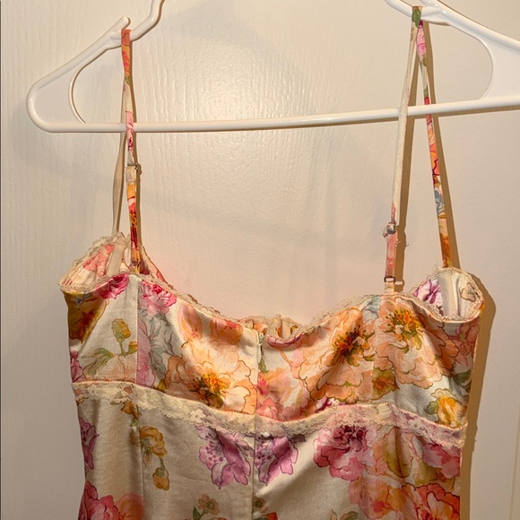 House of CB Josefina floral dress - Picture 4 of 7